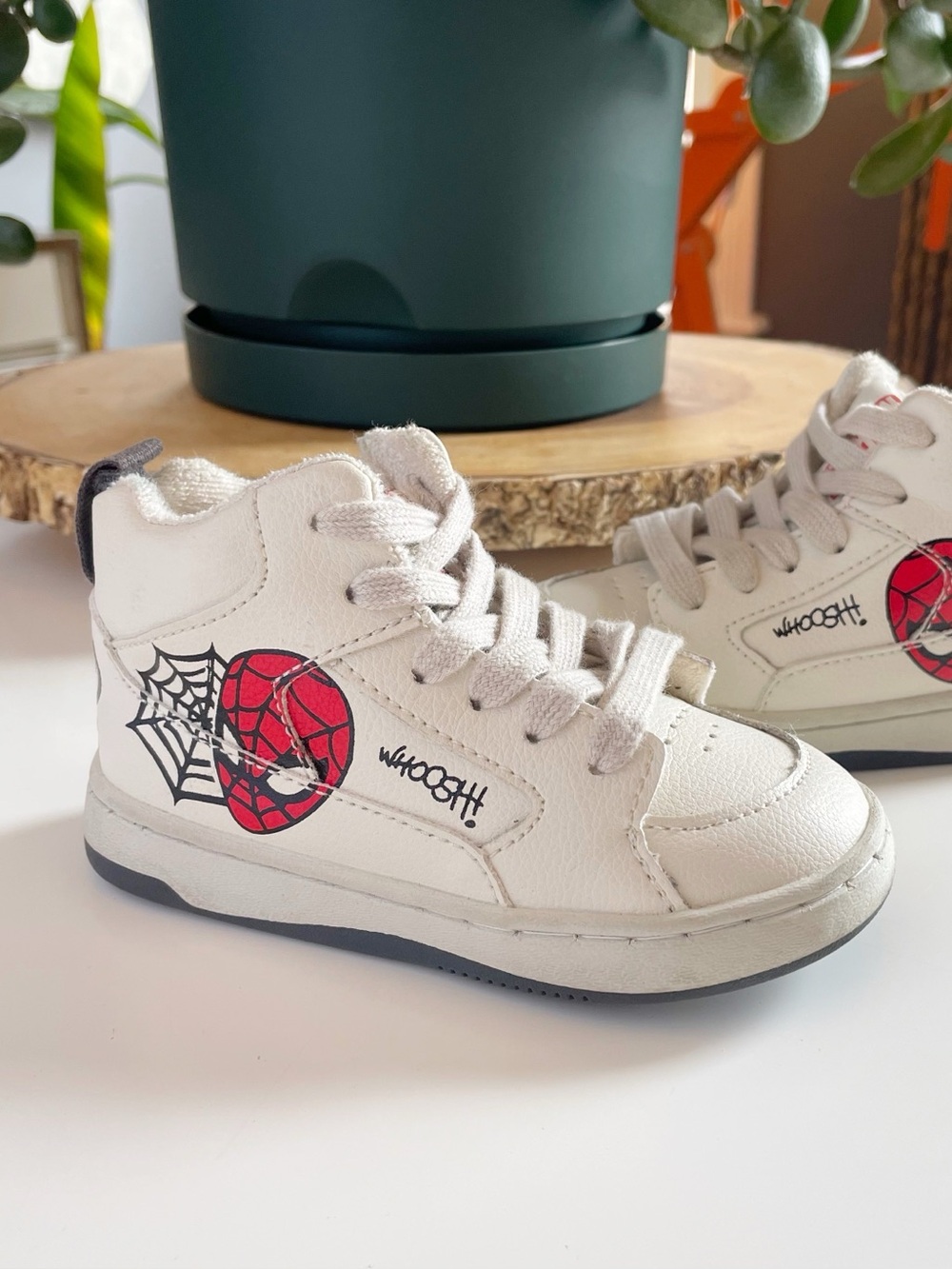 Zara X Marvel Spiderman Hightop Sneakers | Size 23 \ 2T